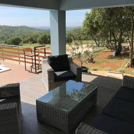 Vila Cozy “selagodi” With Pool And Panoramic View *